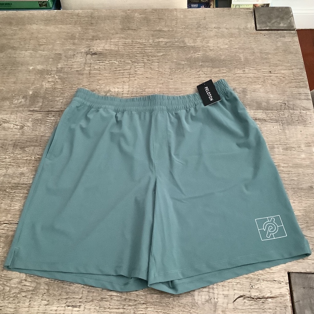 NWT Peloton 8" Warp Knit Unlined Yoga Short, Size L